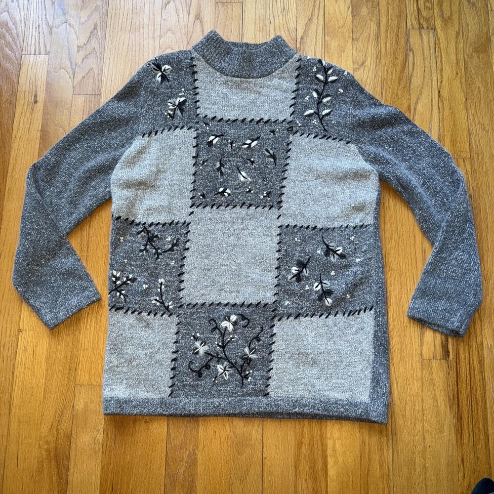 Vintage Cottagecore Sweater M Gray Floral Patchwork Embroidered Silk Angora